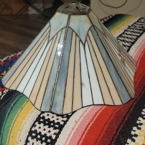 Dale Tiffany Stained Glass Lamp Shade in Cream and Blue